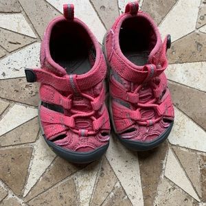 Pink Keen Seacamp Sandals